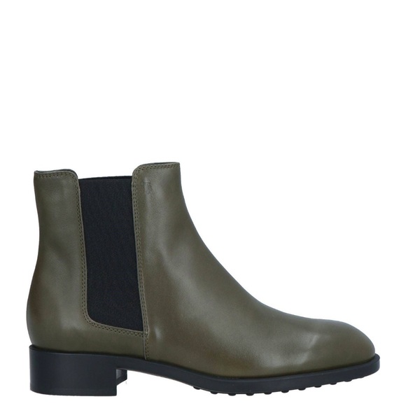 TOD'S Leather Chelsea Boots